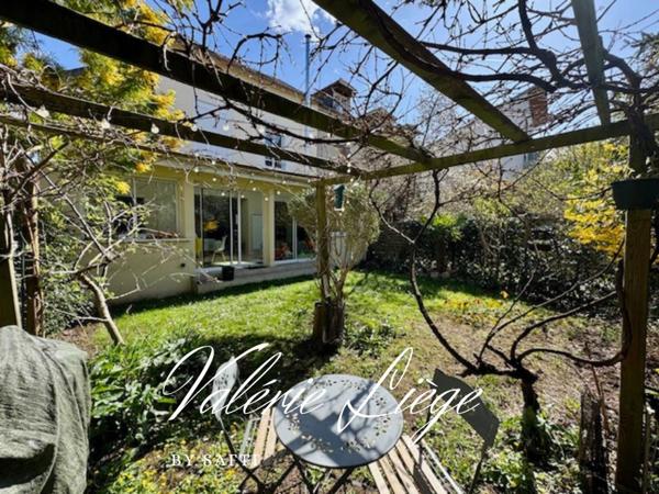 RARE en plein centre ville, 10 minutes à pied de la gare