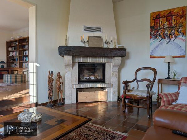 Lavardac (47230) Villa de plain pied avec sous sol, piscine couverte et vue Pyrénées