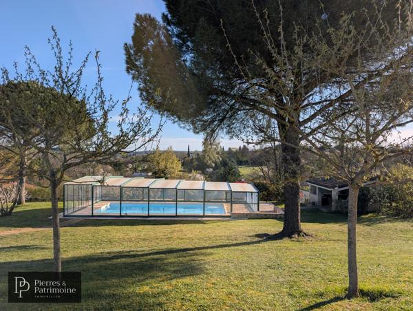 Lavardac (47230) Villa de plain pied avec sous sol, piscine couverte et vue Pyrénées