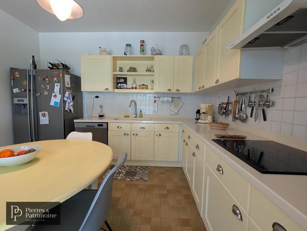 Lavardac (47230) Villa de plain pied avec sous sol, piscine couverte et vue Pyrénées