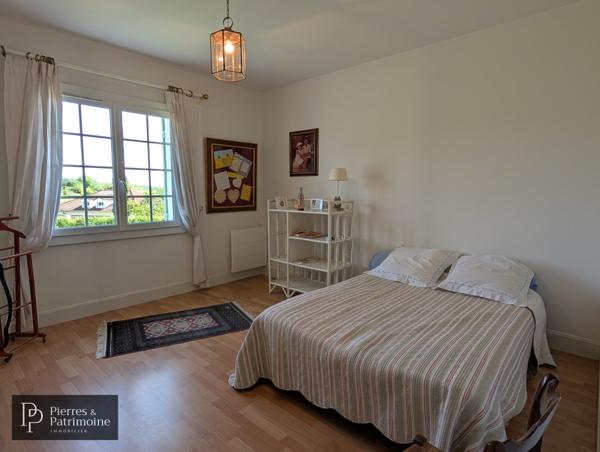 Lavardac (47230) Villa de plain pied avec sous sol, piscine couverte et vue Pyrénées