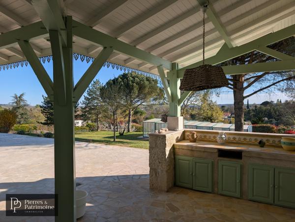 Lavardac (47230) Villa de plain pied avec sous sol, piscine couverte et vue Pyrénées