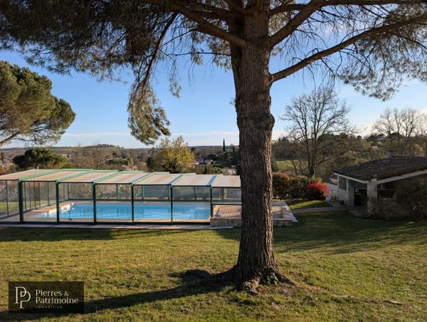 Lavardac (47230) Villa de plain pied avec sous sol, piscine couverte et vue Pyrénées