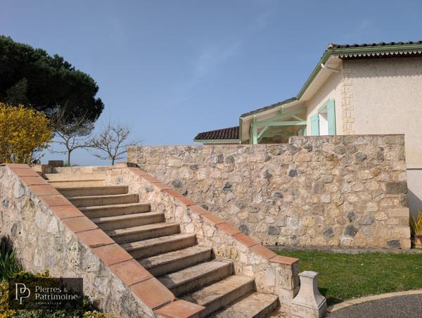 Lavardac (47230) Villa de plain pied avec sous sol, piscine couverte et vue Pyrénées