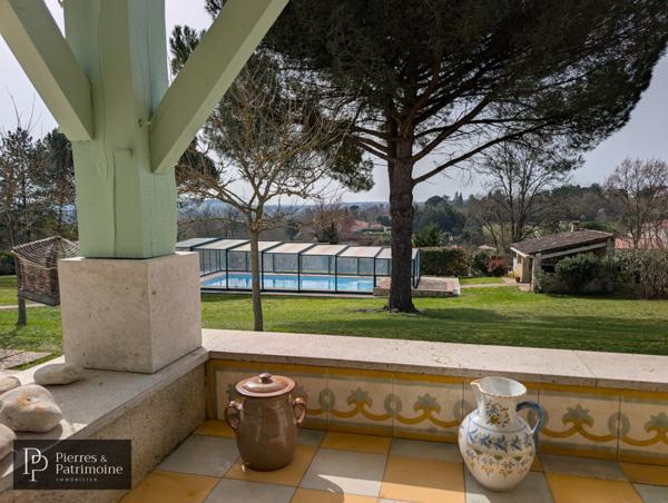 Lavardac (47230) Villa de plain pied avec sous sol, piscine couverte et vue Pyrénées