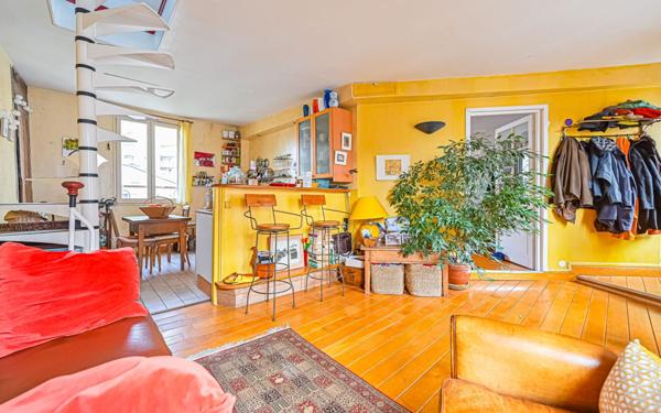 Appartement à vendre    4 pièces • 76,12 m2 Paris 19