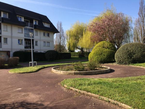 Cabourg – à 800 m de la plage – Rez-de-jardin avec terrasse