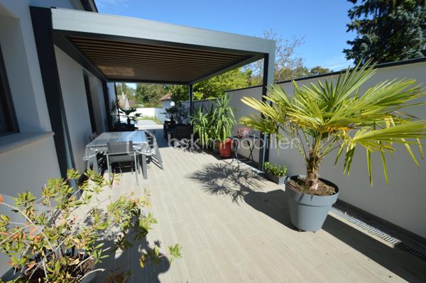 Maison contemporaine de 236 m²