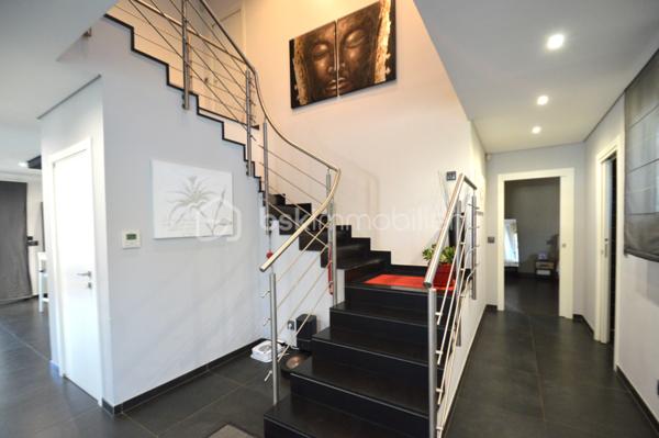 Maison contemporaine de 236 m²