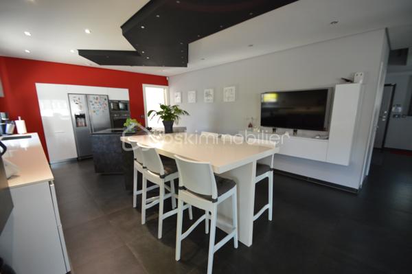 Maison contemporaine de 236 m²