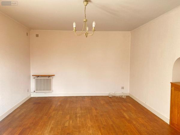 Maison individuelle à vendre à Saint-Bonnet-de-Joux en Saône-et-Loire (71220), ref : M-E-GA