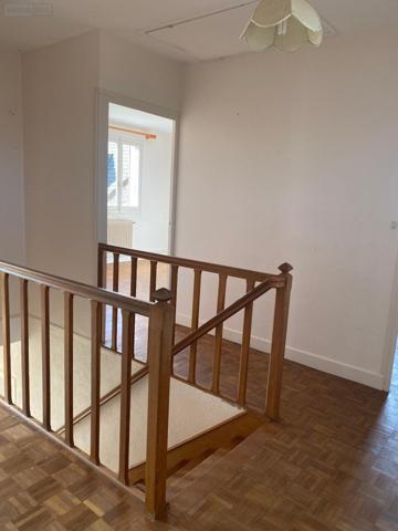 Maison individuelle à vendre à Saint-Bonnet-de-Joux en Saône-et-Loire (71220), ref : M-E-GA