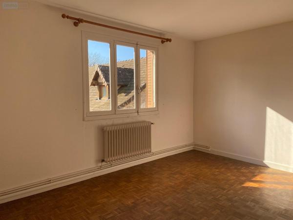 Maison individuelle à vendre à Saint-Bonnet-de-Joux en Saône-et-Loire (71220), ref : M-E-GA