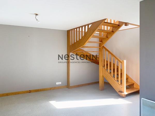 Appartement T3 en duplex à vendre dans le centre de Noyalo