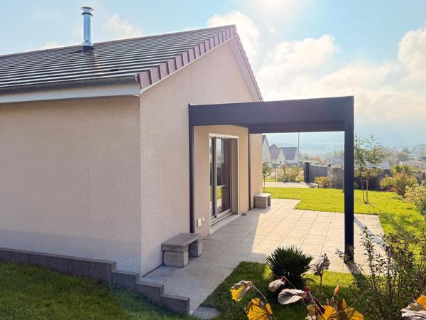 Maison de plain-pied de 2021, 2 ch, garage et jardin