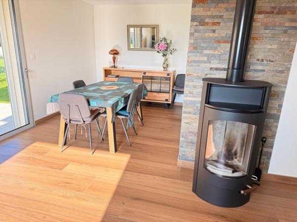 Maison de plain-pied de 2021, 2 ch, garage et jardin