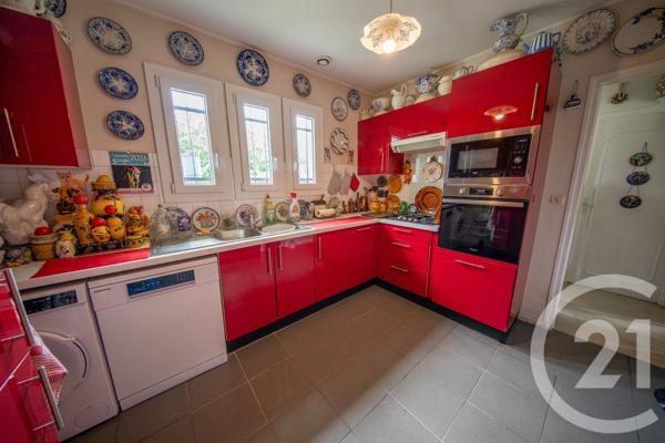 Maison à vendre  4 pièces - 79 m 2   ST MEDARD EN JALLES  - 33