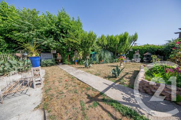 Maison à vendre  4 pièces - 79 m 2   ST MEDARD EN JALLES  - 33
