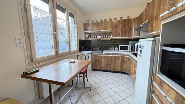 Bas-et-Lezat (63310) Viager occupé Monsieur 86 ans et Dame 85 ans - Maison plain-pied avec dépendance et terrain