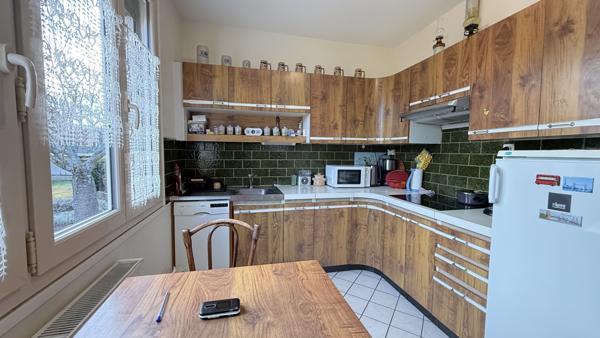 Bas-et-Lezat (63310) Viager occupé Monsieur 86 ans et Dame 85 ans - Maison plain-pied avec dépendance et terrain