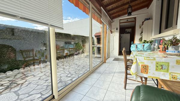 Bas-et-Lezat (63310) Viager occupé Monsieur 86 ans et Dame 85 ans - Maison plain-pied avec dépendance et terrain