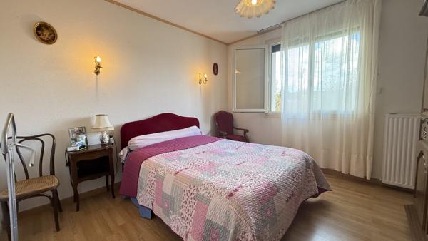 Bas-et-Lezat (63310) Viager occupé Monsieur 86 ans et Dame 85 ans - Maison plain-pied avec dépendance et terrain
