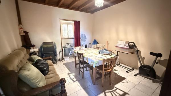 Bas-et-Lezat (63310) Viager occupé Monsieur 86 ans et Dame 85 ans - Maison plain-pied avec dépendance et terrain