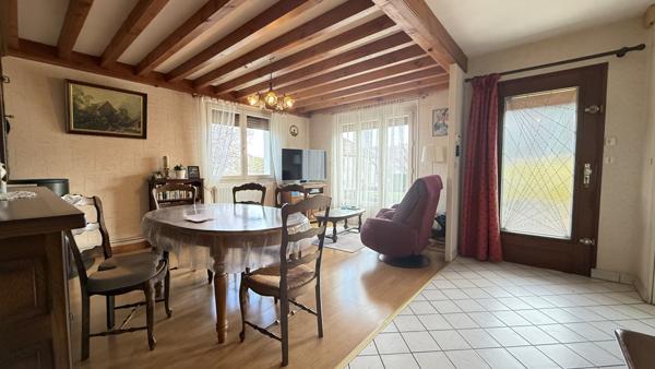 Bas-et-Lezat (63310) Viager occupé Monsieur 86 ans et Dame 85 ans - Maison plain-pied avec dépendance et terrain