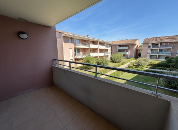 Appartement T3 53 m² avec grande terrasse et parking privative - Avignon Montfavet