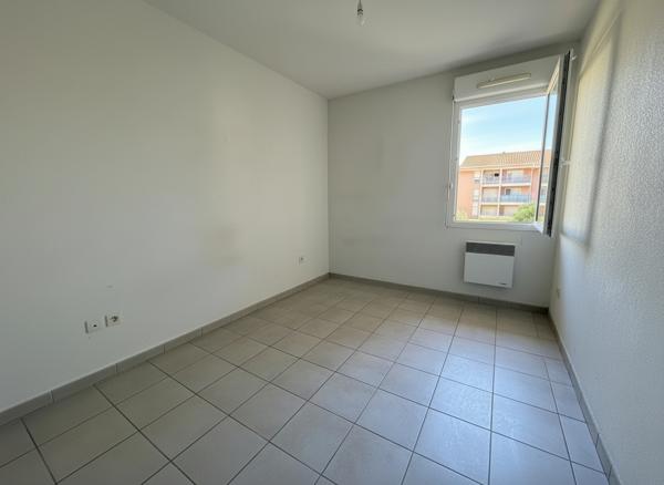 Appartement T3 53 m² avec grande terrasse et parking privative - Avignon Montfavet