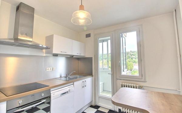 Appartement à vendre    3 pièces • 56,33 m2 Bourgoin-Jallieu