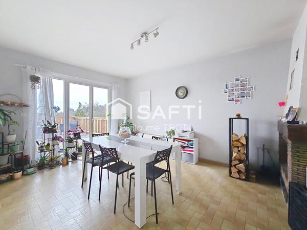 Maison familiale avec terrasse et grand jardin