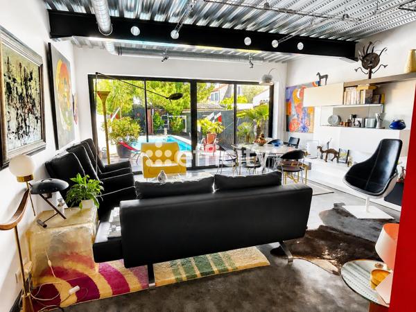 Maison
         4 pièces
        - 145 m² 880 000 € *