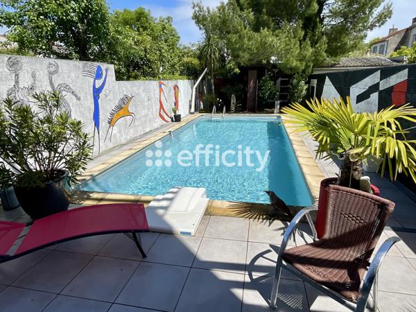 Maison
         4 pièces
        - 145 m² 880 000 € *
