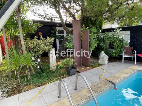 Maison
         4 pièces
        - 145 m² 880 000 € *