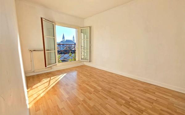 Appartement à vendre    3 pièces • 74,11 m2 Poissy