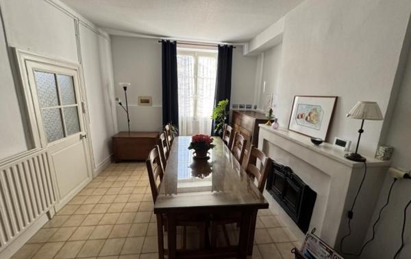 Vente Maison Avec cour et garage rénové(e) Saint-amand-montrond   