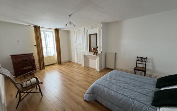 Vente Maison Avec cour et garage rénové(e) Saint-amand-montrond   