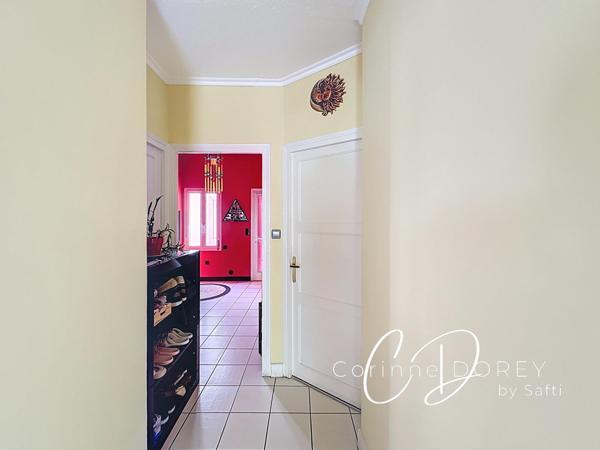 Villa sur 2 Niveaux 5 Pièces avec Double Garage