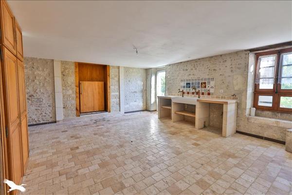 Maison à vendre |  Angeac-Champagne |  15 pièces | 440 m²