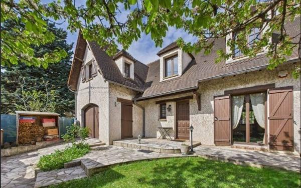 Maison à vendre    5 pièces • 144,09 m2 Ris-Orangis