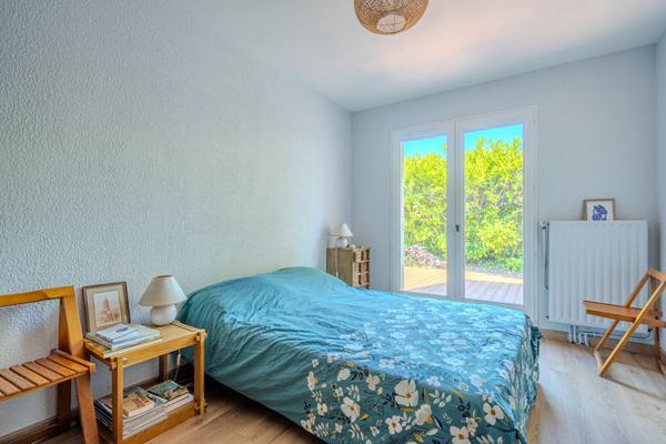 LEOGNAN - Maison familiale de 5 chambres avec piscine, au calme