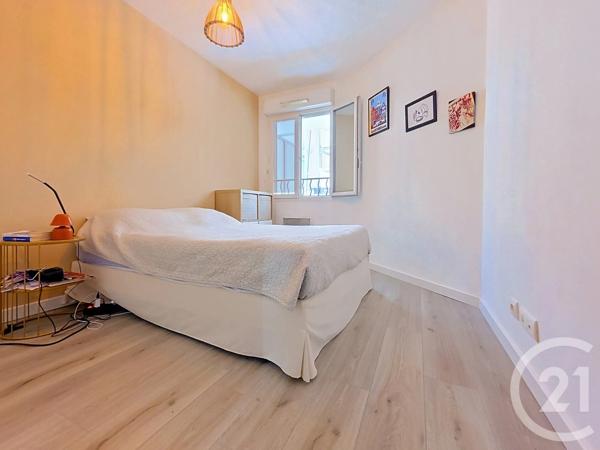 Appartement F2 à vendre  2 pièces - 48 m 2   DRAGUIGNAN  - 83