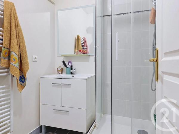 Appartement F2 à vendre  2 pièces - 48 m 2   DRAGUIGNAN  - 83