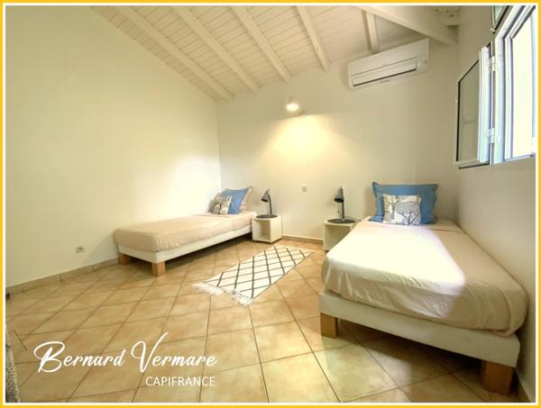 Villa 5 pièces - 3 chambres - 125 m² - Terrain 1000 m²