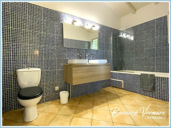 Villa 5 pièces - 3 chambres - 125 m² - Terrain 1000 m²