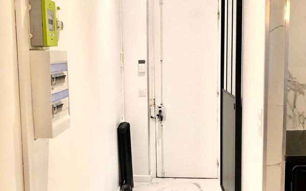 Appartement à vendre    1 pièce • 22,40 m2 Paris 18