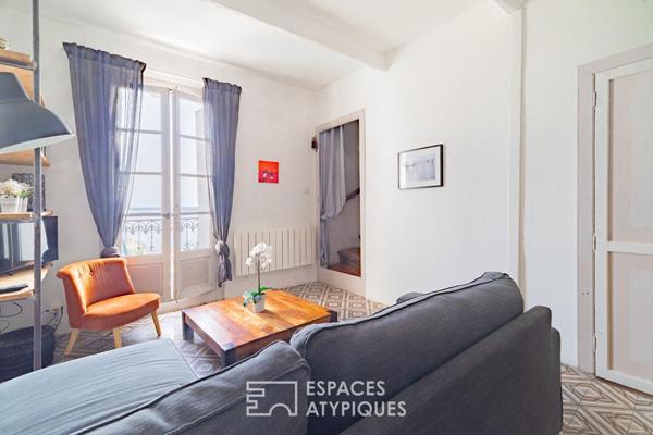 Maison de village première ligne étang, avec murs commerciaux