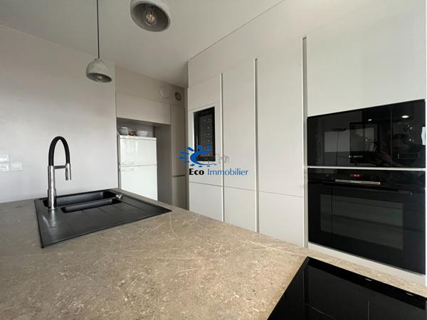 EXCLUSIVITE MAISON PLAIN PIED 2 CHAMBRES + 1 BUREAU PARKING JARDIN  La rochelle