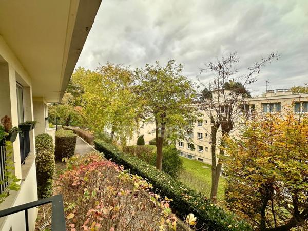 Appartement 5 pièces avec balcon, calme et sérénité, rare.